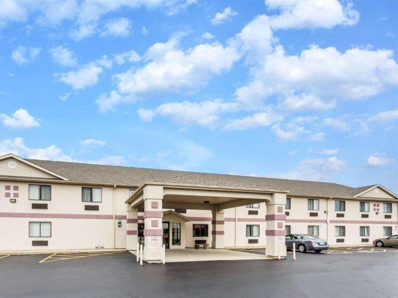 Super 8 By Wyndham Yorkville מראה חיצוני תמונה