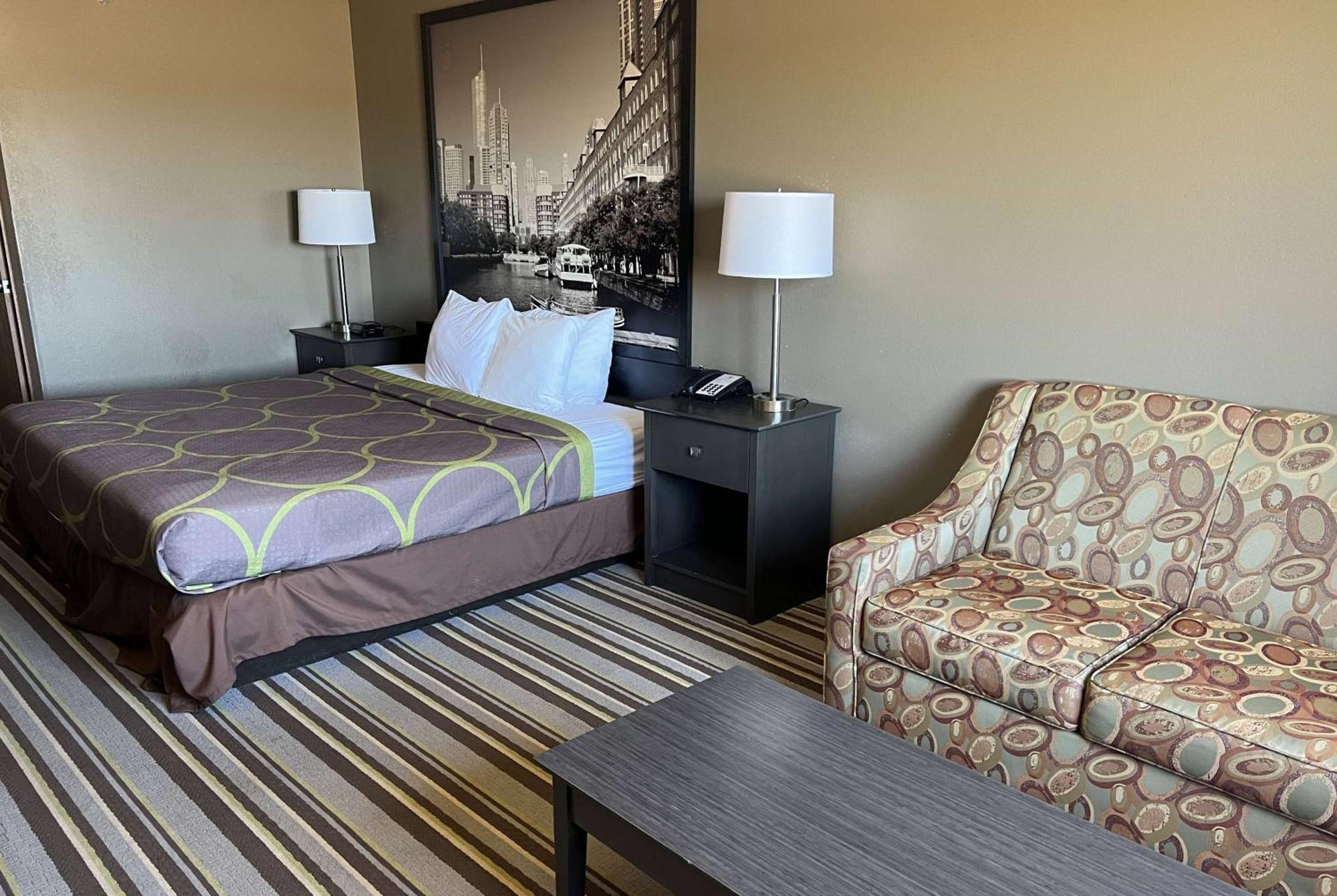 Super 8 By Wyndham Yorkville מראה חיצוני תמונה